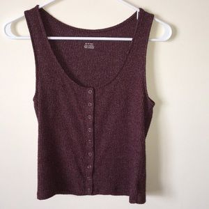 AEO Button sup Tank